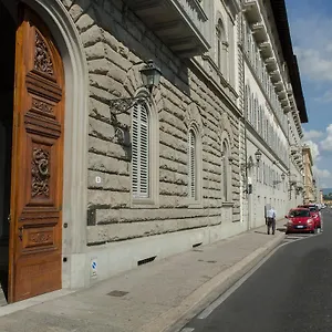 Lungarno Vespucci Charming Italia